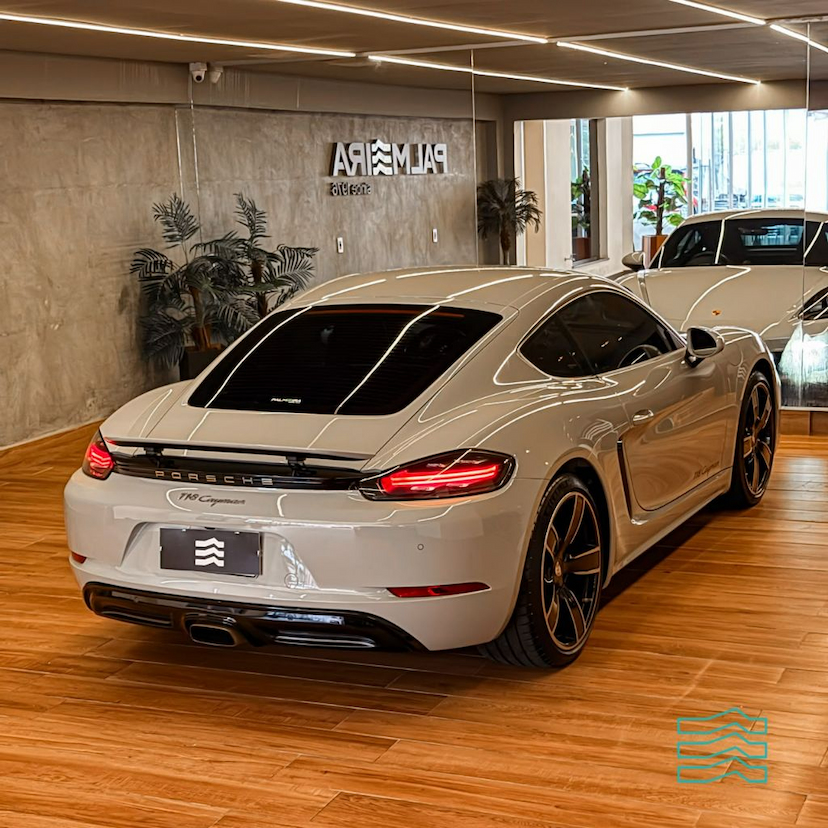 Foto do veículo PORSCHE 718 CAYMAN 2.0 300CV 2024 12.771 KM 510.000,00
