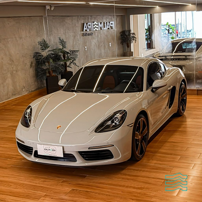 Foto do veículo PORSCHE 718 CAYMAN 2.0 300CV 2024 12.771 KM 510.000,00