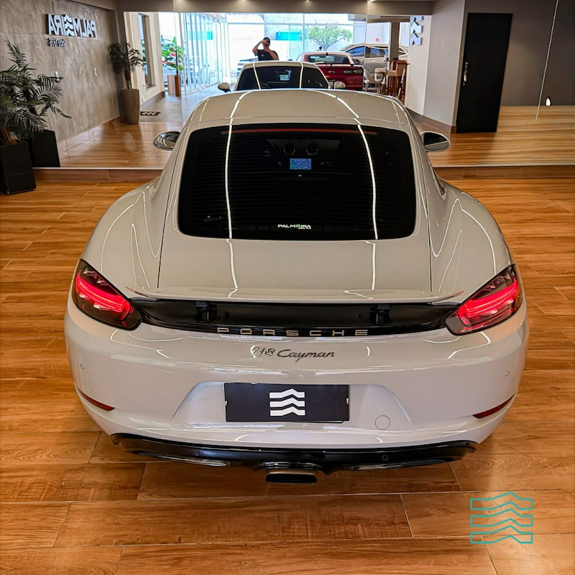 Foto do veículo PORSCHE 718 CAYMAN 2.0 300CV 2024 12.771 KM 510.000,00
