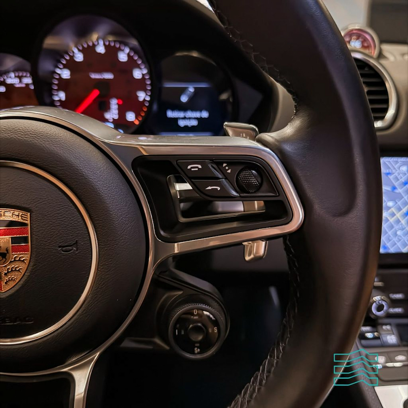 Foto do veículo PORSCHE 718 CAYMAN 2.0 300CV 2024 12.771 KM 510.000,00