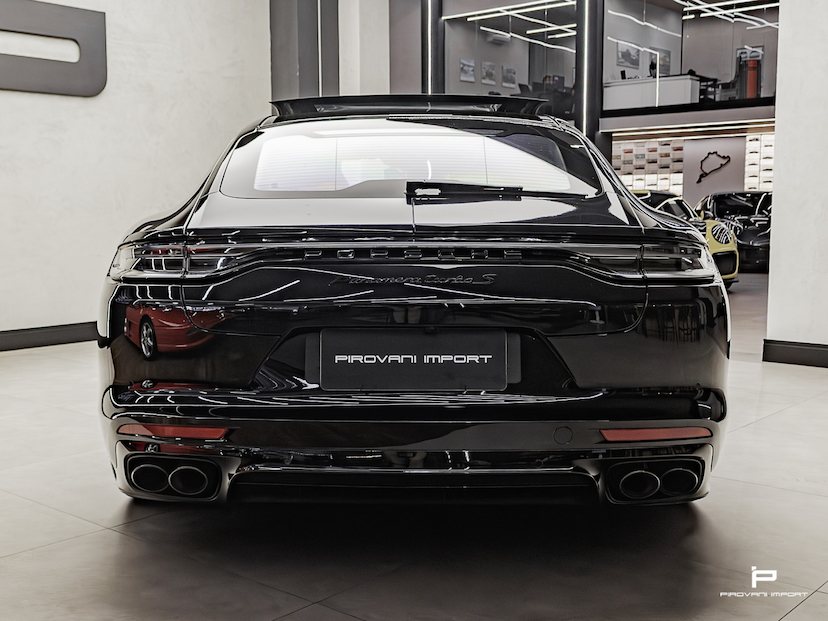Foto do veículo PORSCHE PANAMERA 4.0 V8 E-HYBRID TURBO S PDK 2022 10.000 KM 930.000,00