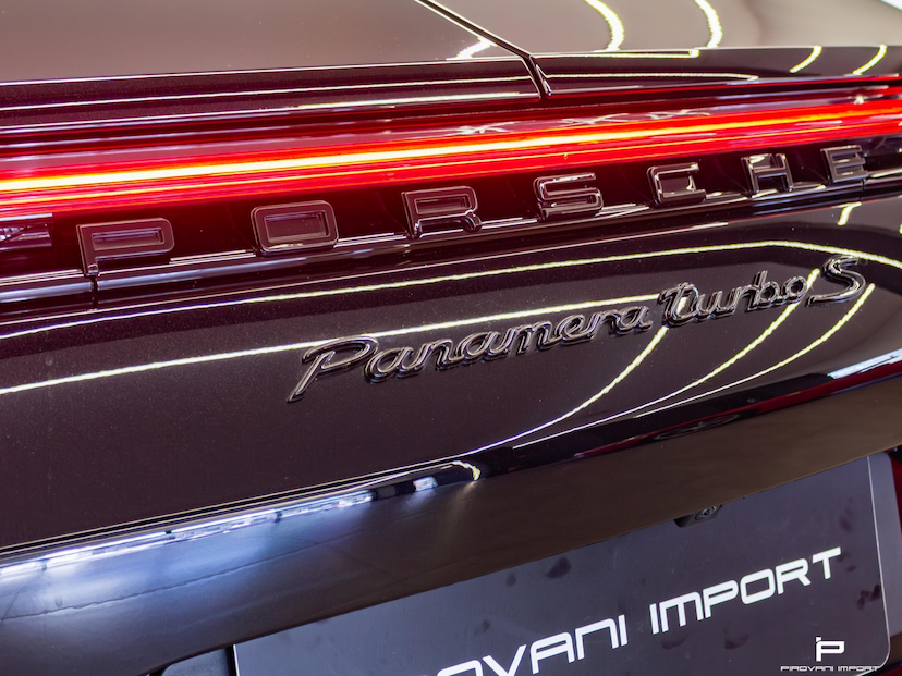 Foto do veículo PORSCHE PANAMERA 4.0 V8 E-HYBRID TURBO S PDK 2022 10.000 KM 930.000,00