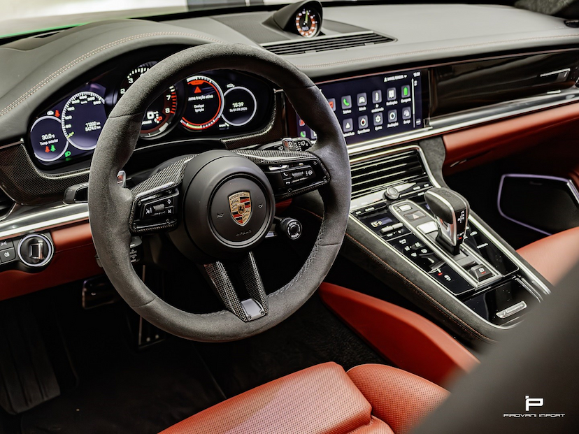 Foto do veículo PORSCHE PANAMERA 4.0 V8 E-HYBRID TURBO S PDK 2022 10.000 KM 930.000,00