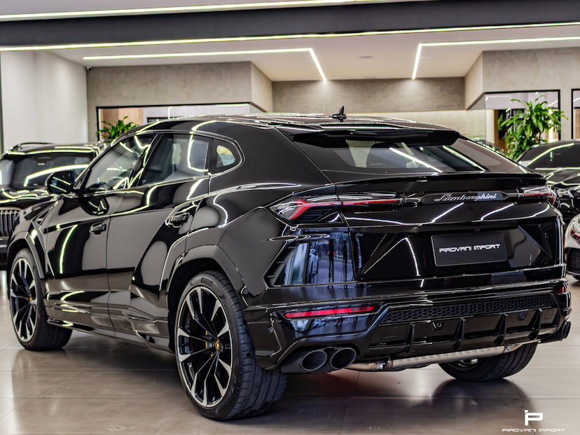 Foto do veículo LAMBORGHINI URUS 4.0 V8 TURBO GASOLINA LP650-4 AUTOMÁTICO 2022 9.000 KM 3.150.000,00
