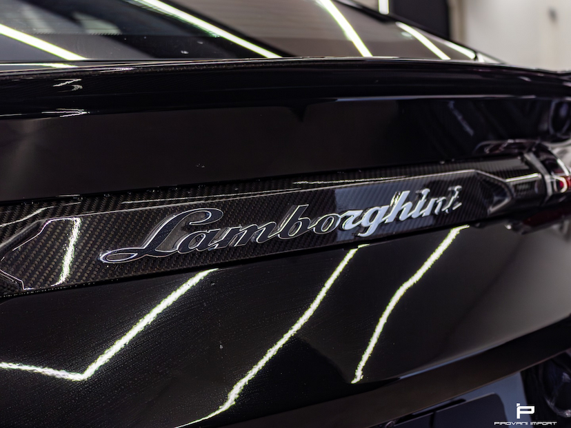 Foto do veículo LAMBORGHINI URUS 4.0 V8 TURBO GASOLINA LP650-4 AUTOMÁTICO 2022 9.000 KM 3.150.000,00