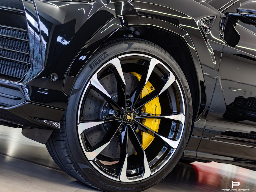 Foto do veículo LAMBORGHINI URUS 4.0 V8 TURBO GASOLINA LP650-4 AUTOMÁTICO 2022 9.000 KM 3.150.000,00