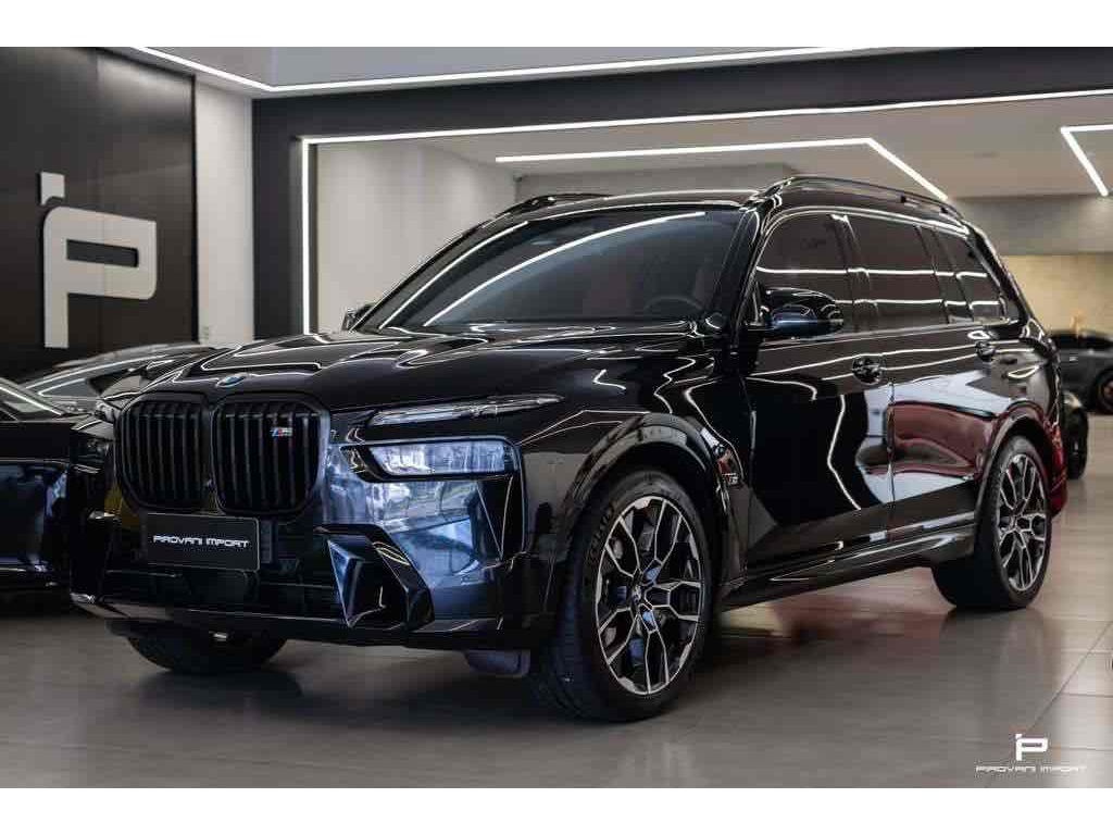 Foto do veículo BMW X7 4.4 V8 GASOLINA M60i STEPTRONIC 2024/2025 15.800 KM R$ 999.000,00
