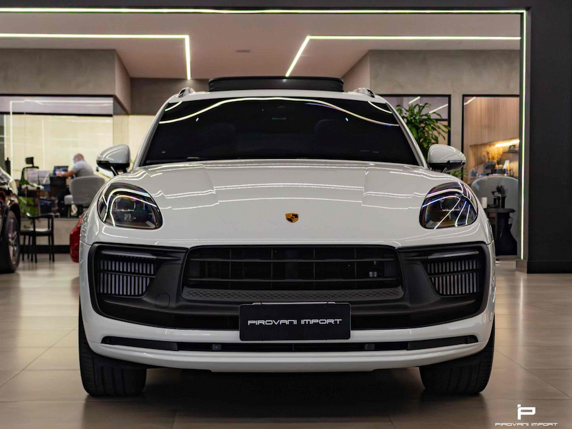 Foto do veículo PORSCHE MACAN 2.9 V6 BITURBO GASOLINA GTS PDK 2023 15.000 KM 615.000,00