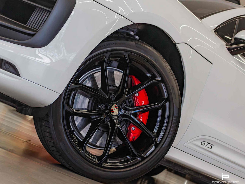 Foto do veículo PORSCHE MACAN 2.9 V6 BITURBO GASOLINA GTS PDK 2023 15.000 KM 615.000,00