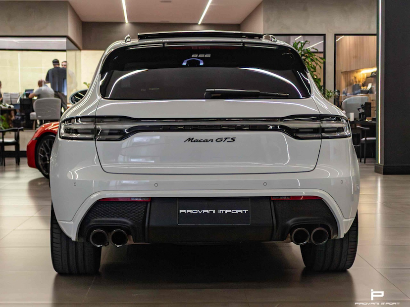 Foto do veículo PORSCHE MACAN 2.9 V6 BITURBO GASOLINA GTS PDK 2023 15.000 KM 615.000,00