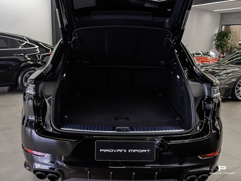 Foto do veículo PORSCHE CAYENNE 4.0 V8 E-HYBRID TURBO COUPÉ AWD TIPTRONIC S 2025 6.000 KM 1.450.000,00