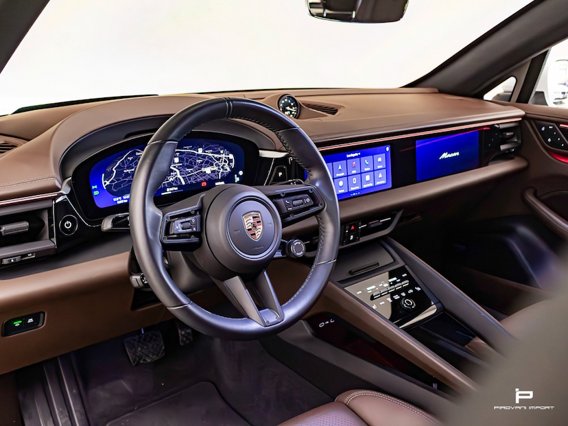 Foto do veículo PORSCHE MACAN 4 ELÉTRICO 2024 4.700 KM 720.000,00