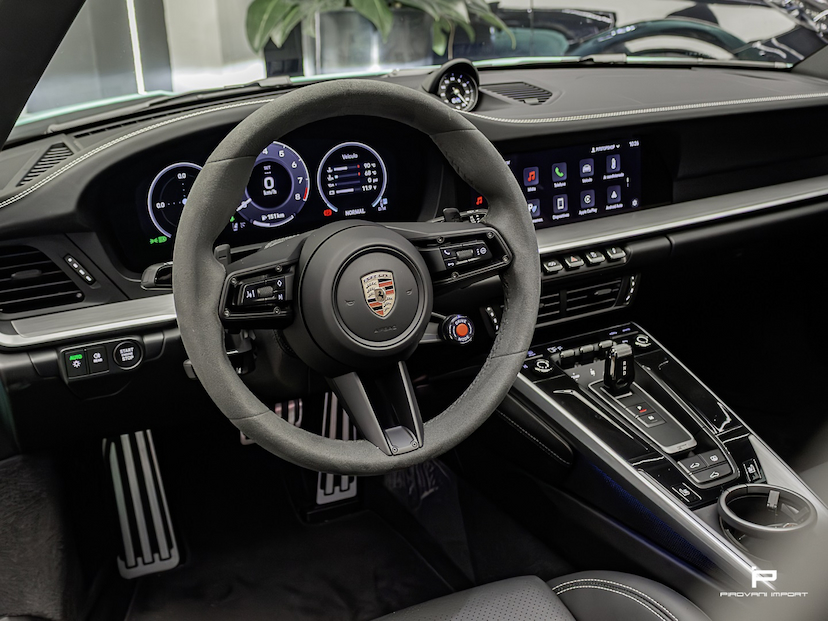 Foto do veículo PORSCHE 911 3.0 24V H6 GASOLINA CARRERA PDK 2025 2.900 KM 930.000,00