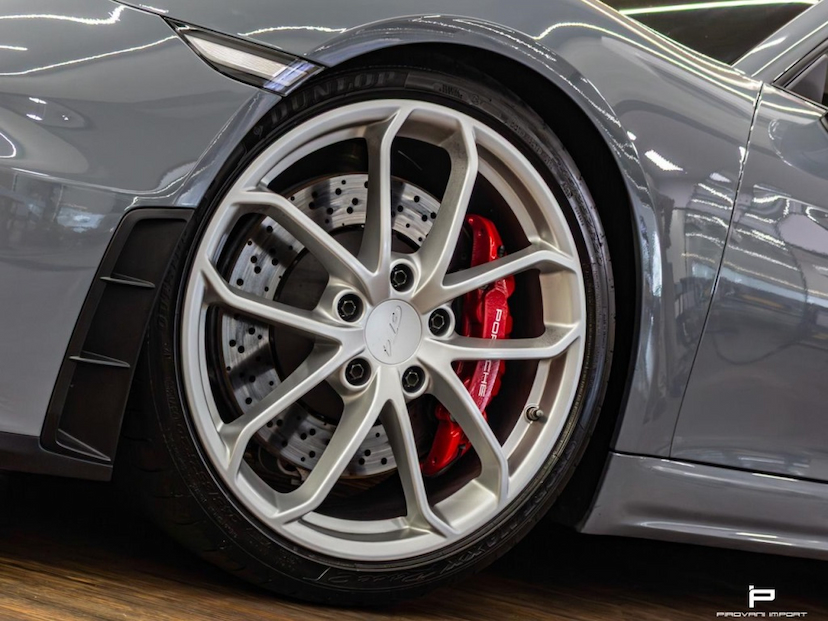Foto do veículo PORSCHE 718 4.0 H6 GASOLINA CAYMAN GT4 PDK 2023 4.000 KM 865.000,00