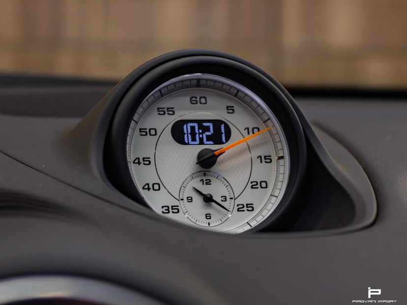 Foto do veículo PORSCHE 718 4.0 H6 GASOLINA CAYMAN GT4 PDK 2023 4.000 KM 865.000,00