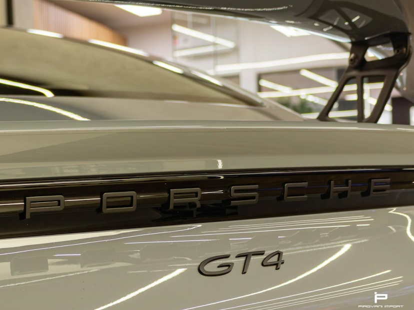 Foto do veículo PORSCHE 718 4.0 H6 GASOLINA CAYMAN GT4 PDK 2023 4.000 KM 865.000,00
