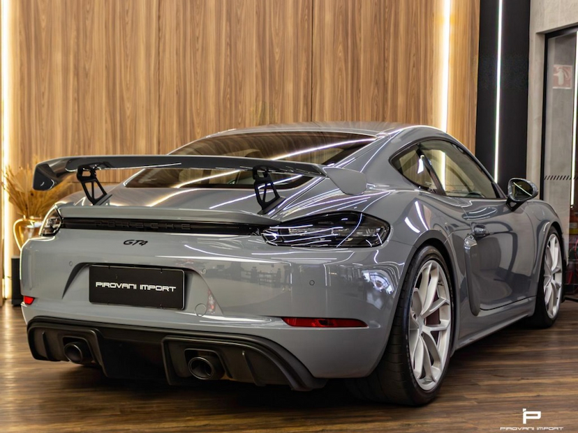 Foto do veículo PORSCHE 718 4.0 H6 GASOLINA CAYMAN GT4 PDK 2023 4.000 KM 865.000,00