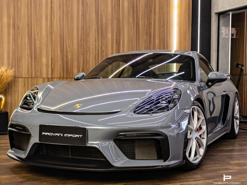 Foto do veículo PORSCHE 718 4.0 H6 GASOLINA CAYMAN GT4 PDK 2023 4.000 KM 865.000,00