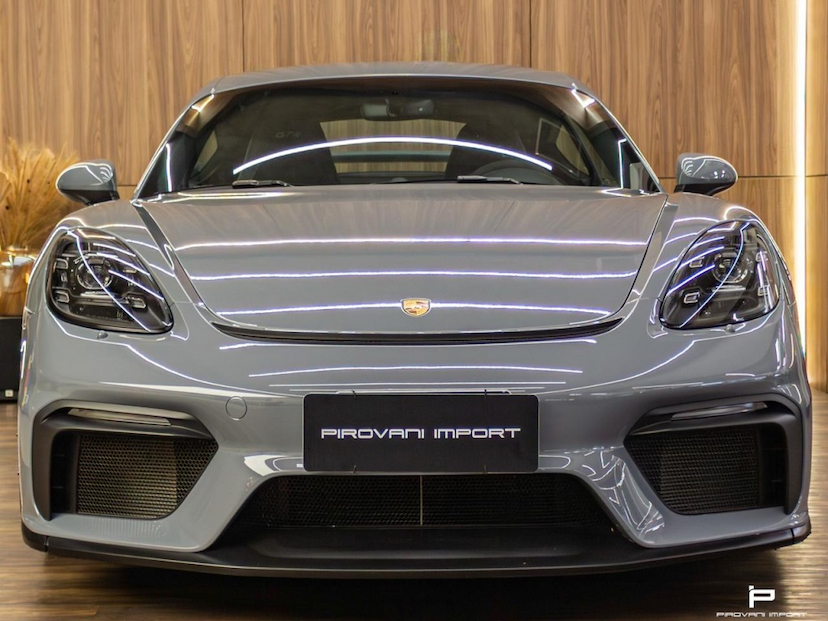 Foto do veículo PORSCHE 718 4.0 H6 GASOLINA CAYMAN GT4 PDK 2023 4.000 KM 865.000,00