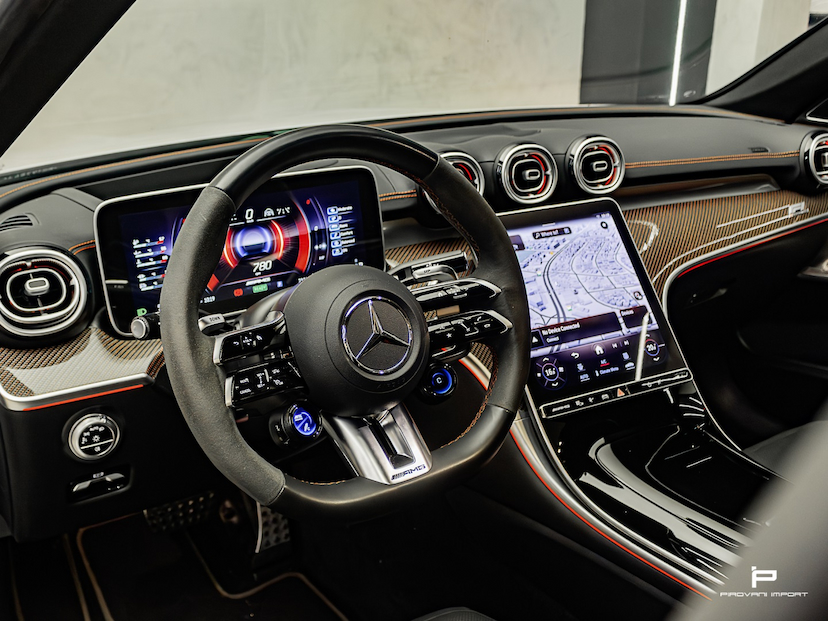 Foto do veículo MERCEDES-BENZ C 63 AMG 2.0 TURBO PHEV S E PERFORMANCE 4MATIC+ SPEEDSHIFT 2024 19.000 KM 719.000,00