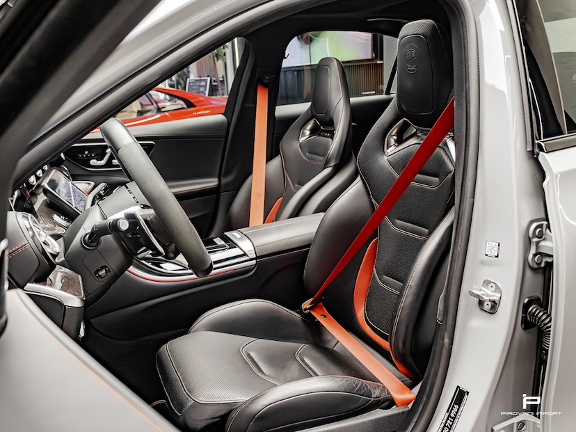 Foto do veículo MERCEDES-BENZ C 63 AMG 2.0 TURBO PHEV S E PERFORMANCE 4MATIC+ SPEEDSHIFT 2024 19.000 KM 719.000,00
