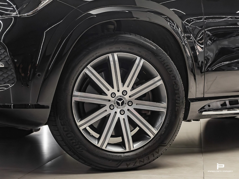 Foto do veículo MERCEDES-BENZ GLE 450D 3.0 I6 MHEV DIESEL 4MATIC 9G-TRONIC 2025 12.000 KM 699.000,00