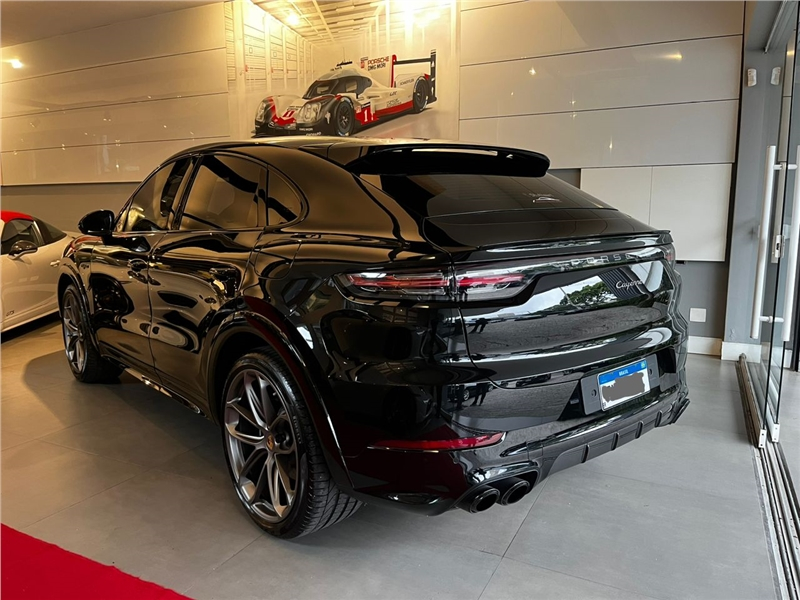 Foto do veículo PORSCHE CAYENNE 3.0 V6 E-HYBRID COUPÉ PLATINUM EDITION AWD TIPTRONIC S 2023 25.100 KM 747.900,00