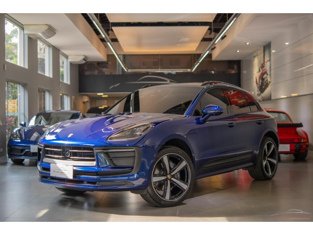 Foto do veículo PORSCHE MACAN 2.0 TURBO GASOLINA PDK 2023/2024 5.500 KM R$ 639.000,00