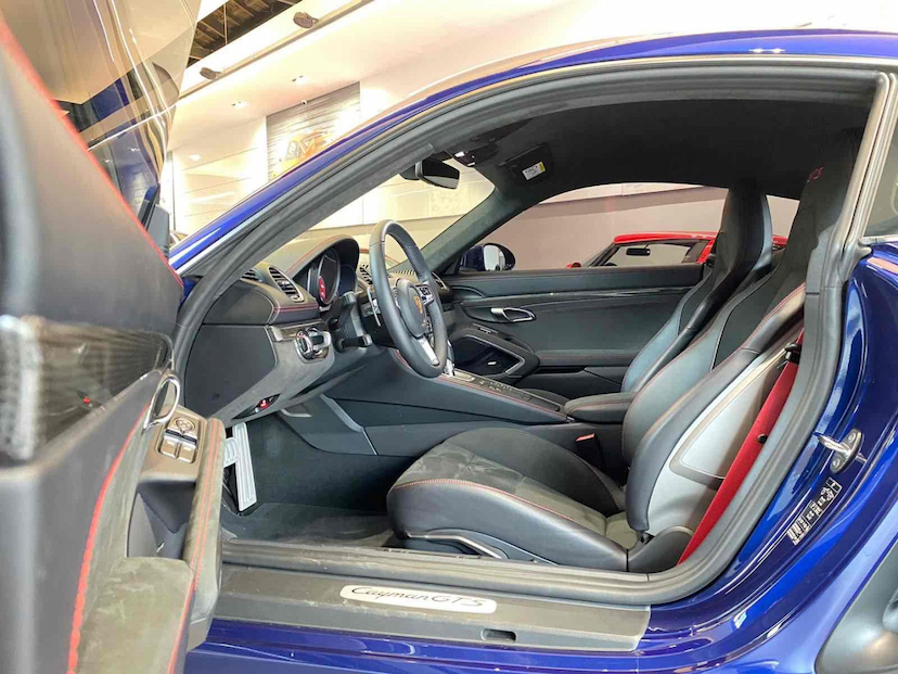 Foto do veículo PORSCHE 718 4.0 H6 GASOLINA CAYMAN GTS PDK 2024 2.626 KM 658.000,00