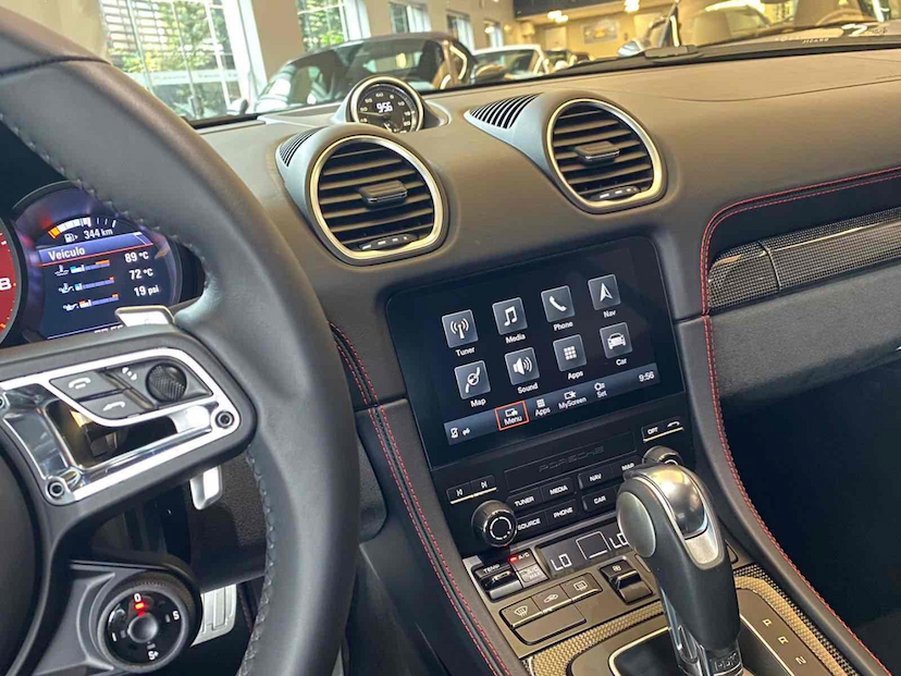 Foto do veículo PORSCHE 718 4.0 H6 GASOLINA CAYMAN GTS PDK 2024 2.626 KM 658.000,00