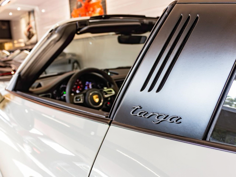 Foto do veículo PORSCHE 911 3.0 24V H6 GASOLINA TARGA 4 GTS PDK 2018 13.500 KM 890.000,00