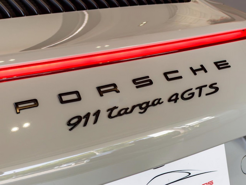 Foto do veículo PORSCHE 911 3.0 24V H6 GASOLINA TARGA 4 GTS PDK 2018 13.500 KM 890.000,00