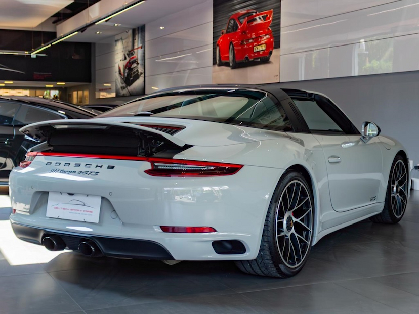 Foto do veículo PORSCHE 911 3.0 24V H6 GASOLINA TARGA 4 GTS PDK 2018 13.500 KM 890.000,00