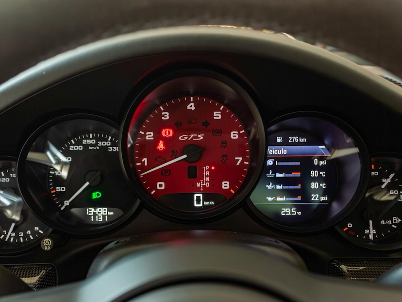 Foto do veículo PORSCHE 911 3.0 24V H6 GASOLINA TARGA 4 GTS PDK 2018 13.500 KM 890.000,00