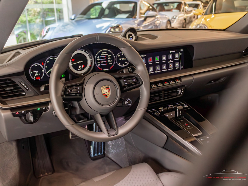 Foto do veículo PORSCHE 911 3.0 24V H6 GASOLINA CARRERA PDK 2023 16.774 KM 729.000,00