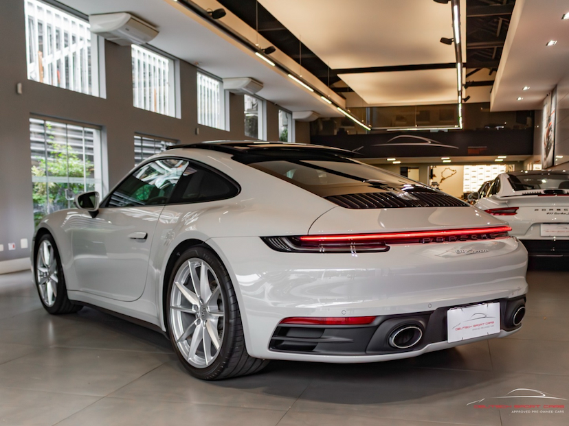 Foto do veículo PORSCHE 911 3.0 24V H6 GASOLINA CARRERA PDK 2023 16.774 KM 729.000,00