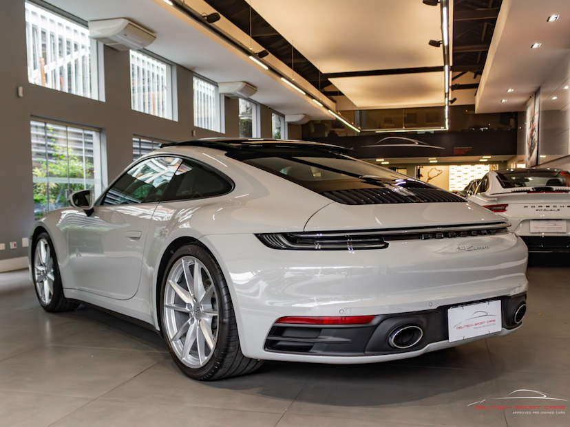 Foto do veículo PORSCHE 911 3.0 24V H6 GASOLINA CARRERA PDK 2023 16.774 KM 729.000,00