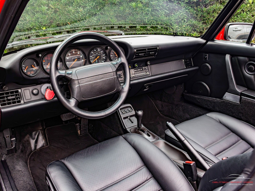 Foto do veículo PORSCHE 911 3.6 CARRERA COUPÉ 6 CILINDROS 24V GASOLINA 2P TIPTRONIC 1991 61.144 KM 789.900,00