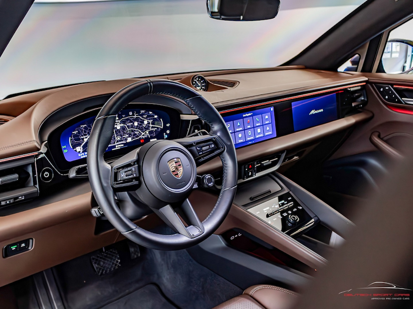 Foto do veículo PORSCHE MACAN 4 ELÉTRICO 2024 5.646 KM 720.000,00