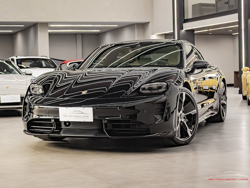 Foto do veículo PORSCHE TAYCAN TURBO ELÉTRICO 2023 2.000 KM 689.000,00