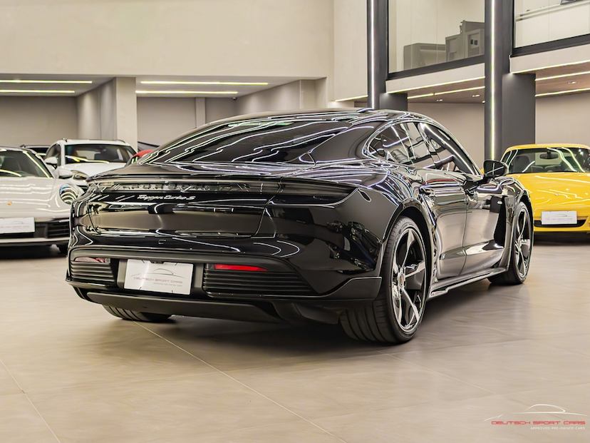 Foto do veículo PORSCHE TAYCAN TURBO ELÉTRICO 2023 2.000 KM 689.000,00