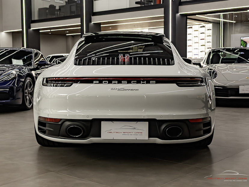 Foto do veículo PORSCHE 911 3.0 24V H6 GASOLINA CARRERA PDK 2024 4.300 KM 767.000,00