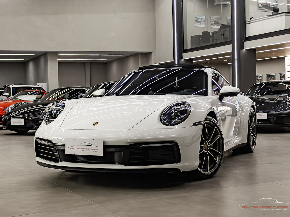 Foto do veículo PORSCHE 911 3.0 24V H6 GASOLINA CARRERA PDK 2023/2024 4.300 KM R$ 767.000,00