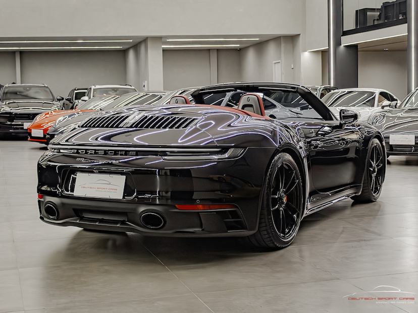 Foto do veículo PORSCHE 911 3.0 24V H6 GASOLINA CARRERA GTS CABRIOLET PDK 2024 3.033 KM 1.150.000,00
