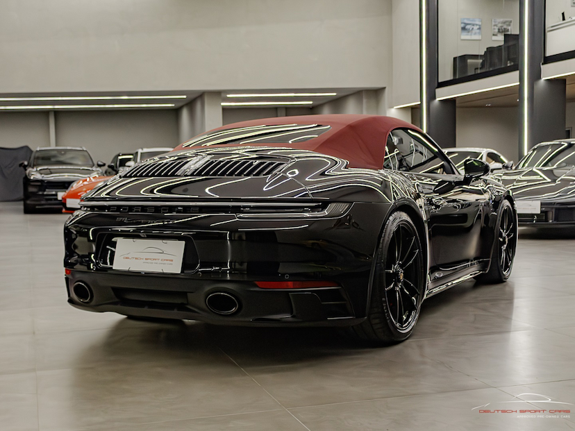 Foto do veículo PORSCHE 911 3.0 24V H6 GASOLINA CARRERA GTS CABRIOLET PDK 2024 3.033 KM 1.150.000,00