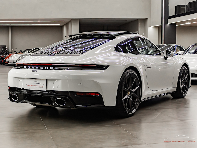 Foto do veículo PORSCHE 911 3.0 24V H6 GASOLINA CARRERA PDK 2025 9.800 KM 930.000,00