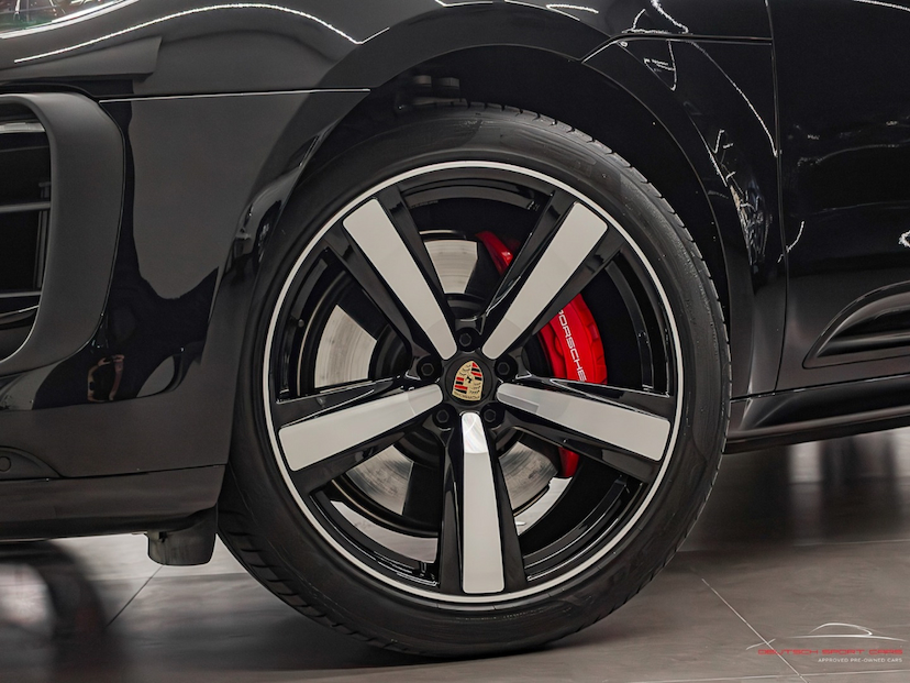 Foto do veículo PORSCHE MACAN 2.9 V6 BITURBO GASOLINA GTS PDK 2024 6.000 KM 769.000,00