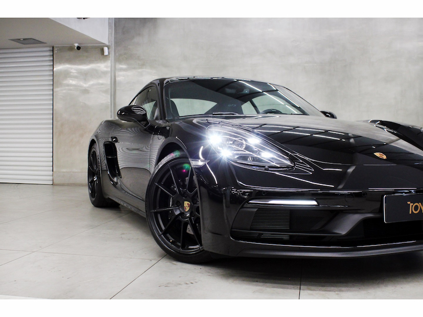 Foto do veículo PORSCHE 718 4.0 H6 GASOLINA CAYMAN GTS PDK 2024 500 KM 759.000,00