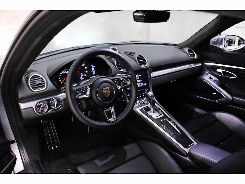 Foto do veículo PORSCHE 718 4.0 H6 GASOLINA CAYMAN GTS PDK 2023 2.500 KM 660.000,00