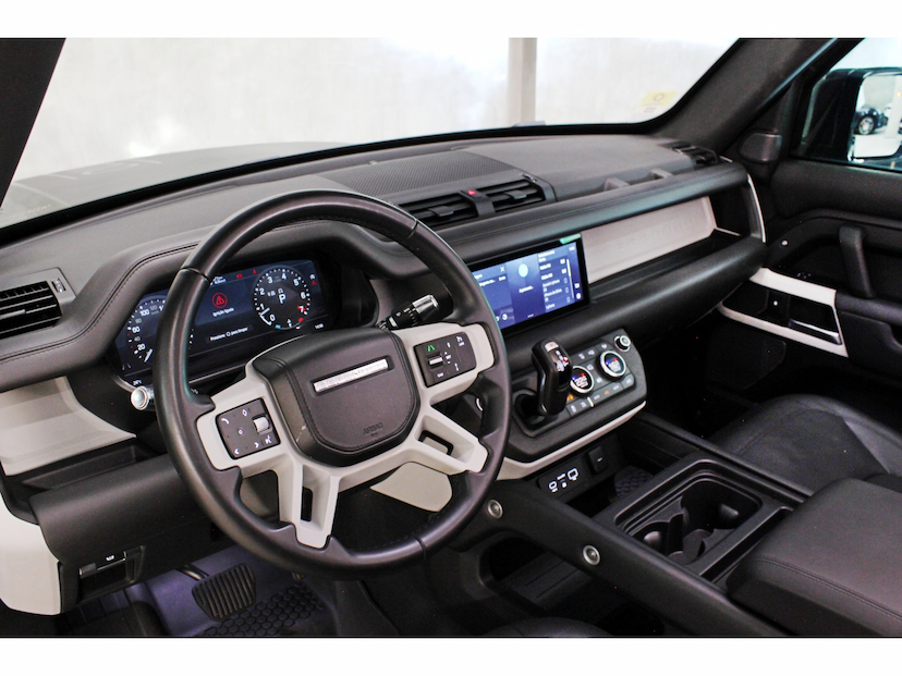 Foto do veículo LAND ROVER DEFENDER 2.0 P300 GASOLINA 110 HSE AWD AUTOMÁTICO 2021 58.000 KM 518.800,00